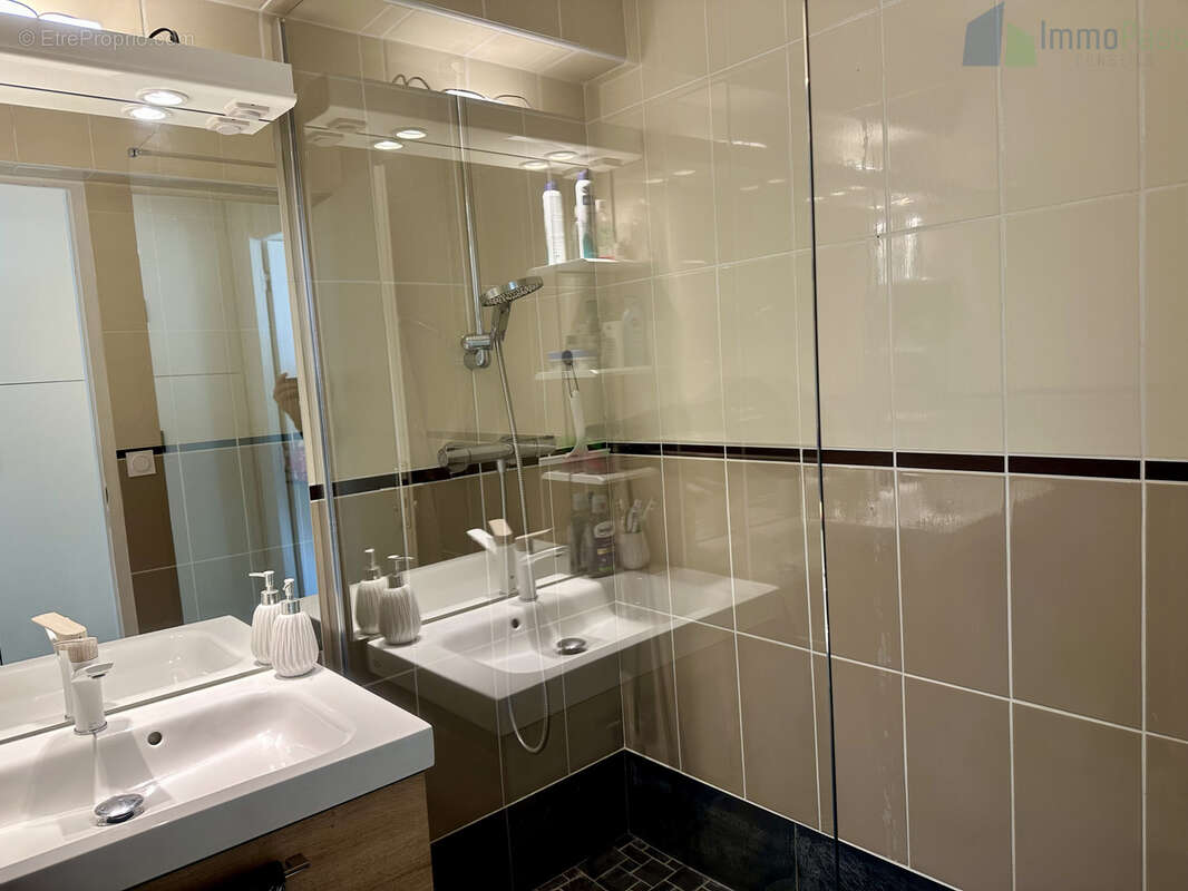Appartement à BRON