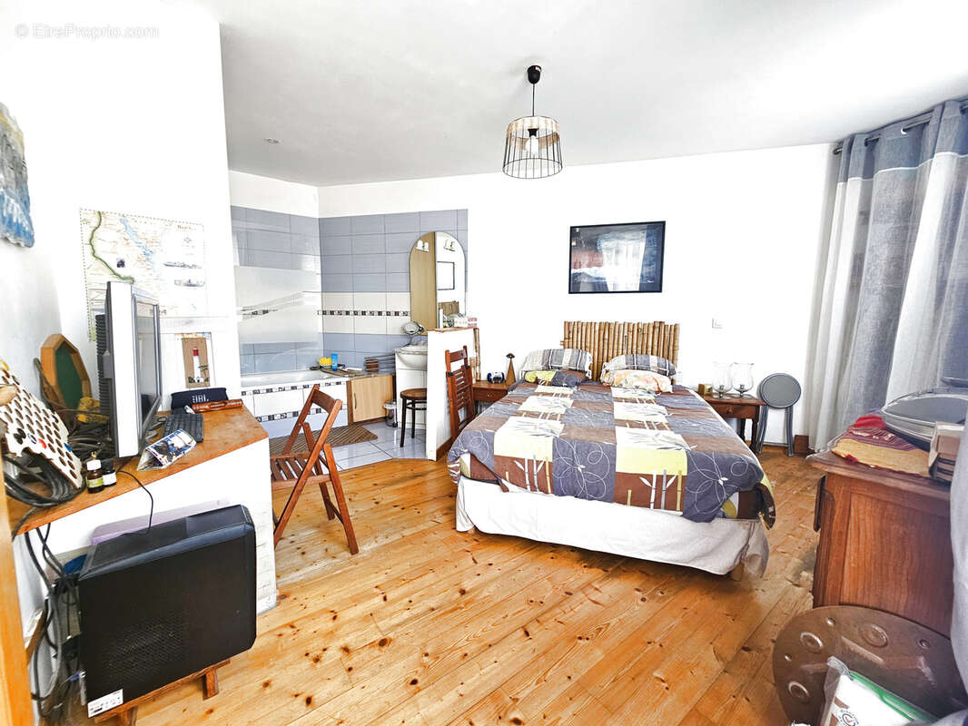 Maison à AIGREFEUILLE-D&#039;AUNIS