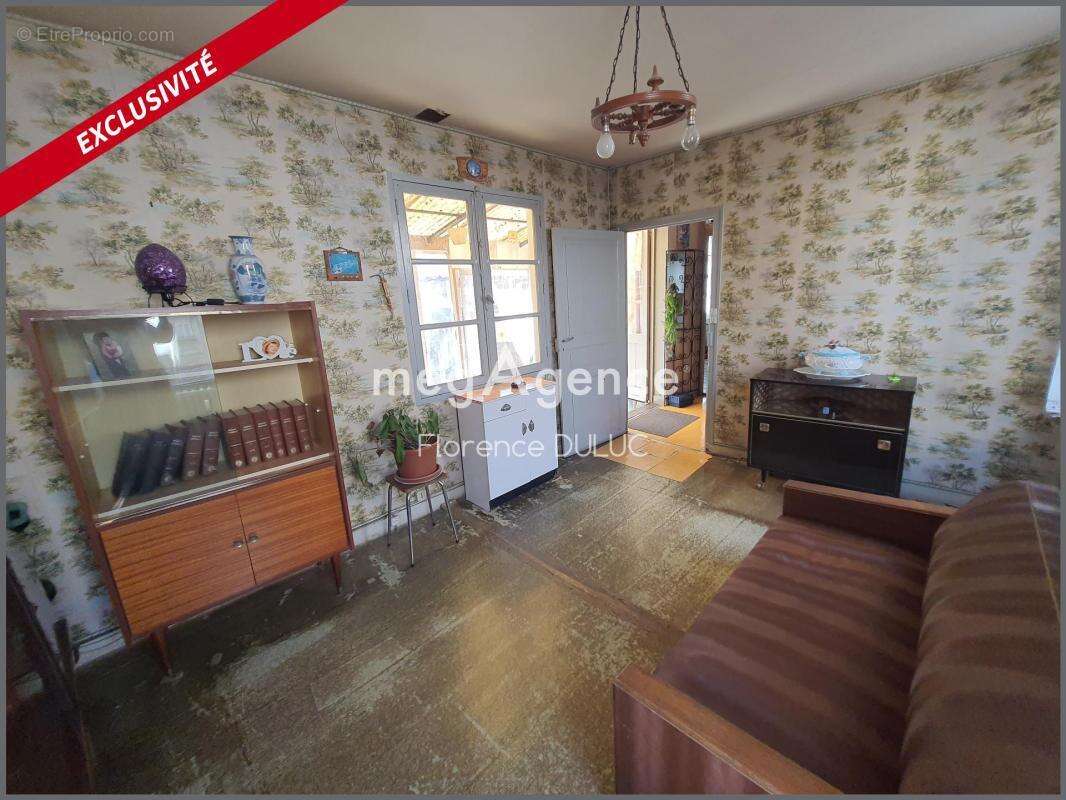 Appartement à SAINT-JEAN-D'ANGELY