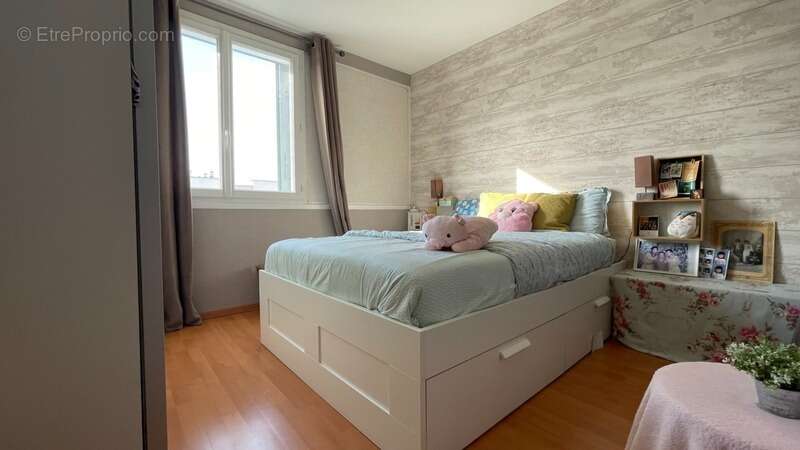 Appartement T3 Lumineux avec Balcon, Parking et Cave-LES CLAYES SOUS BOIS (78) - photo 4