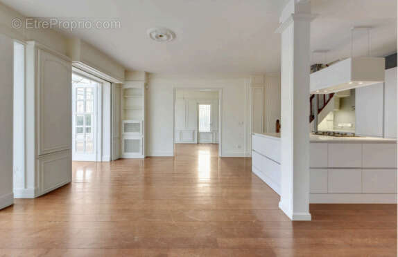 Maison à NEUILLY-SUR-SEINE