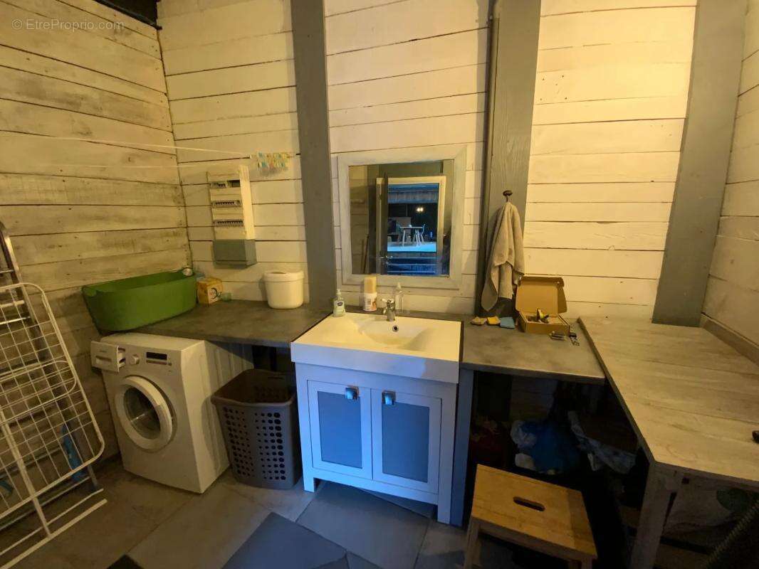 Appartement à MONTCEAU-LES-MINES