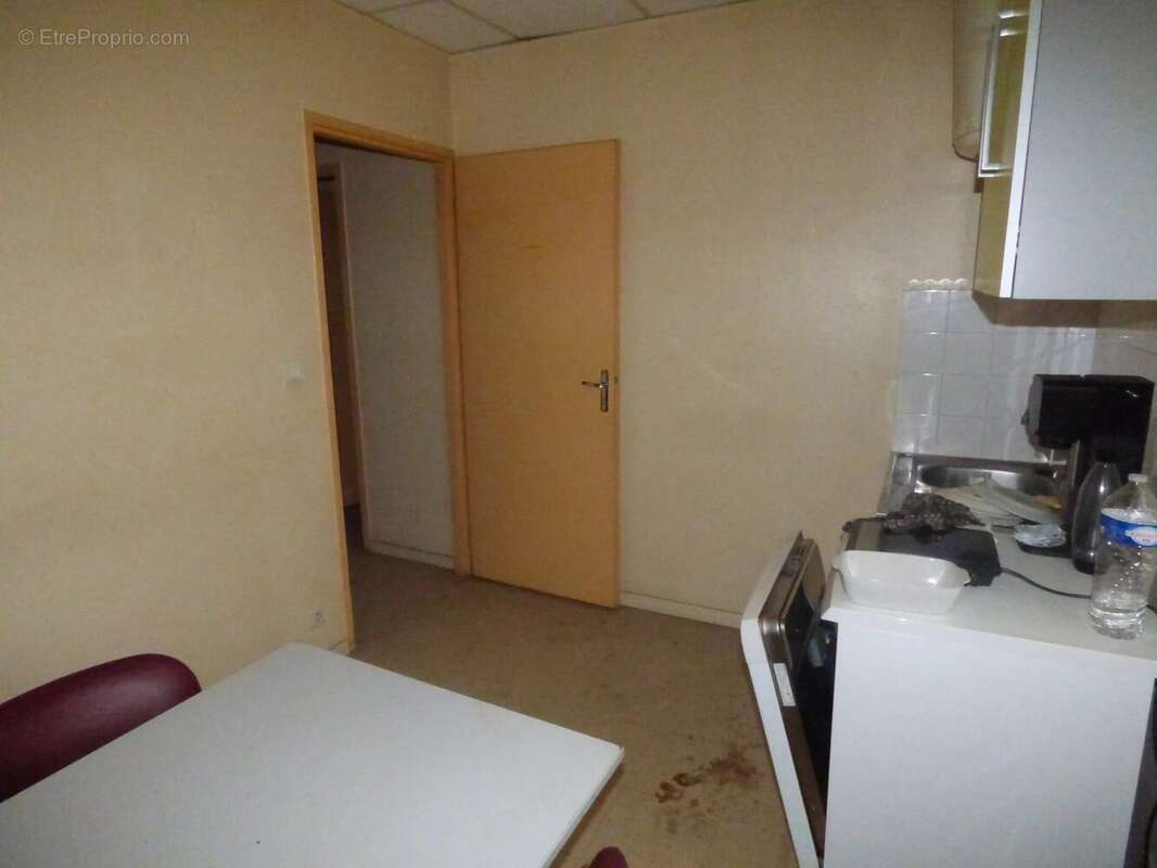 Commerce à MEREVILLE