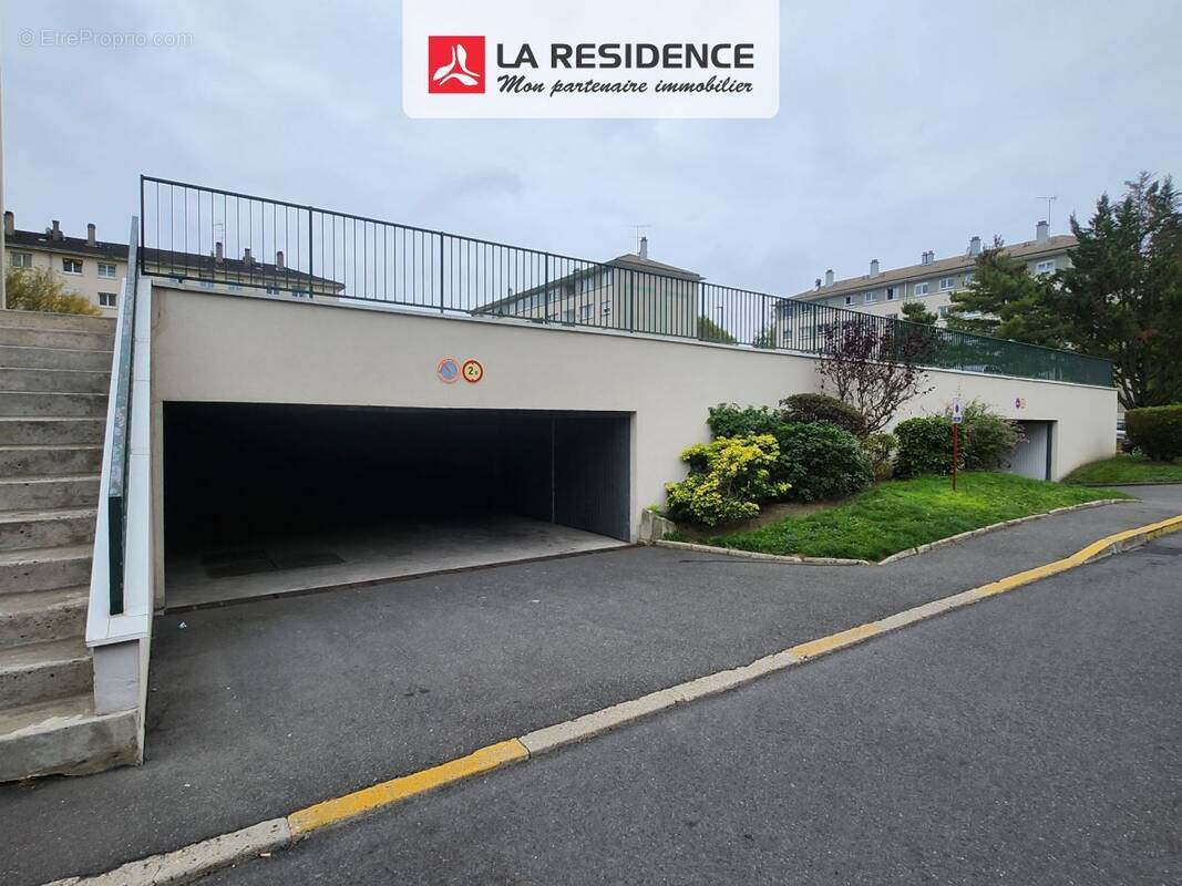 Parking à FRANCONVILLE