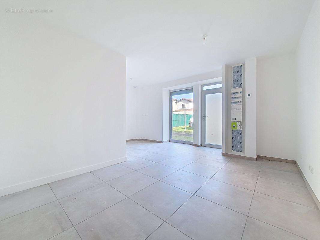 Appartement à VILLETTE-DE-VIENNE