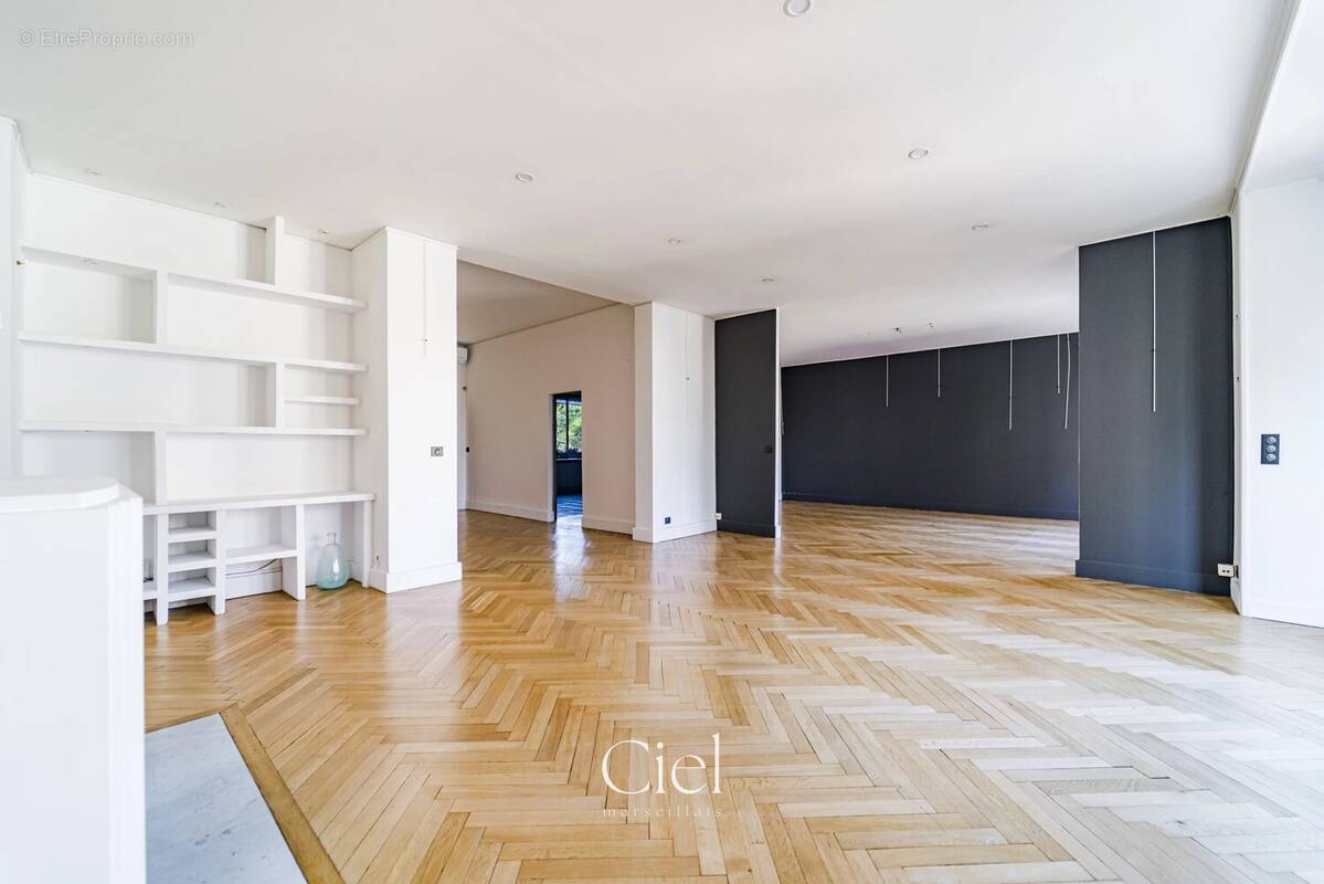 Appartement à MARSEILLE-8E