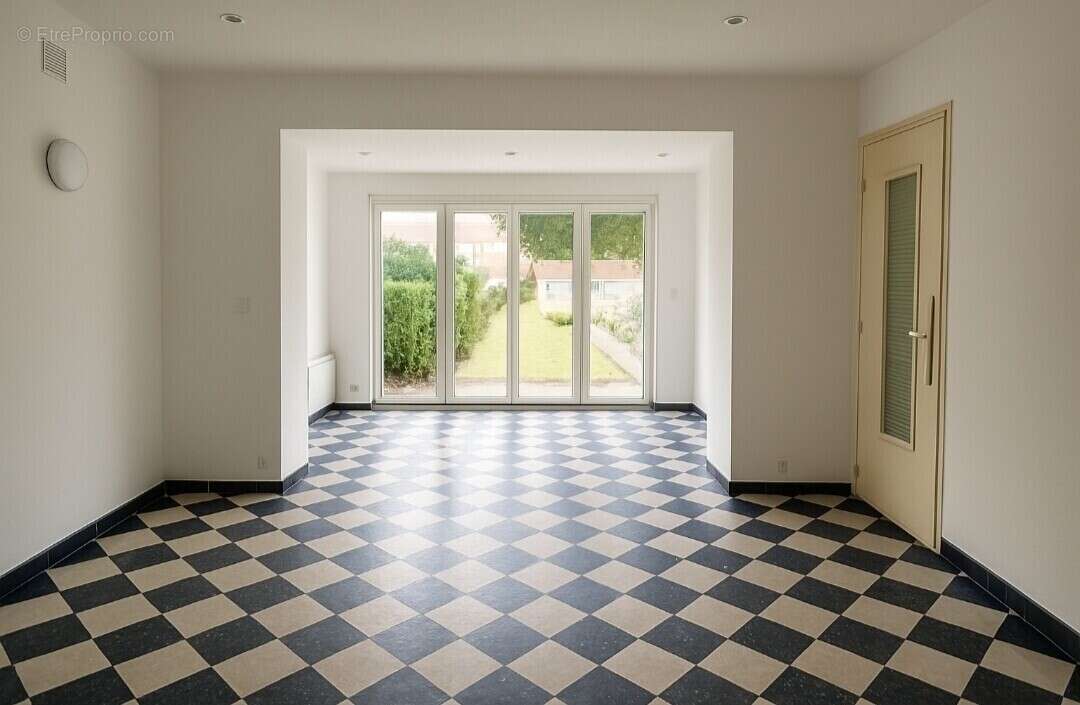 Maison à DOUCHY-LES-MINES