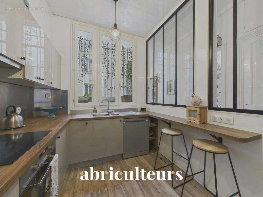 Appartement à PARIS-6E