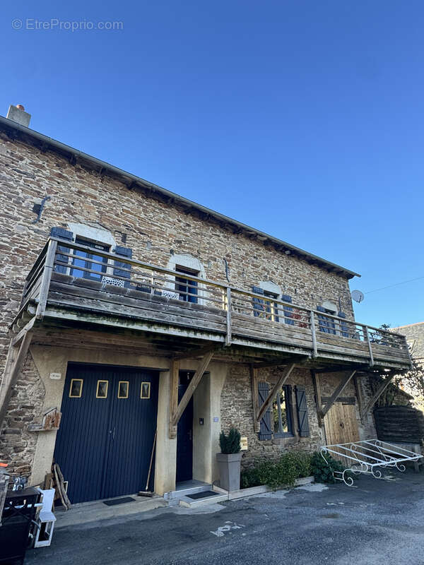 Maison à LUC-LA-PRIMAUBE