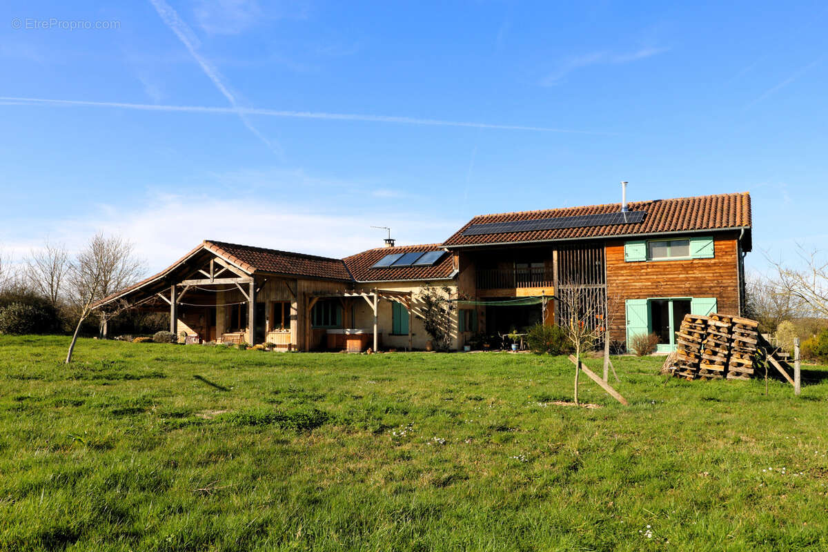 Propriété de 2.5ha avec Maison rénovée, dépendances, Vue Pyrénées - photo 20