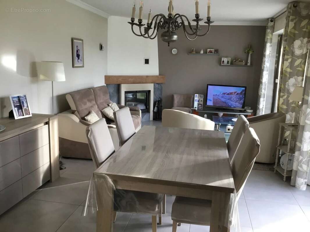 Maison à BEAUMETZ-LES-LOGES