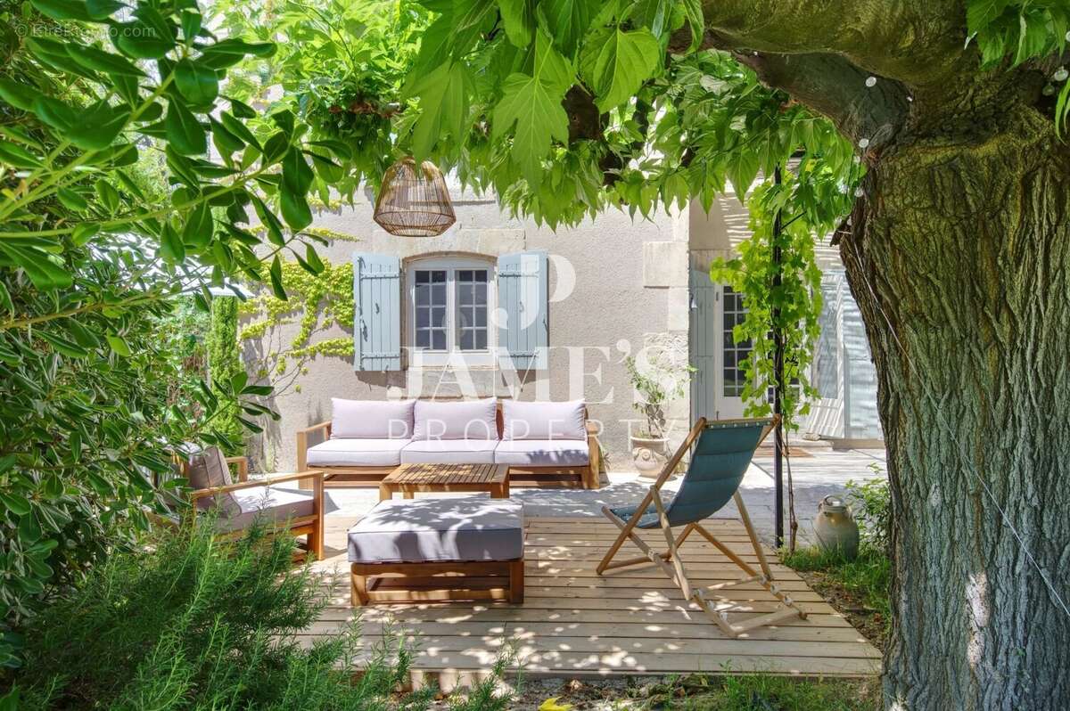 Maison 145 m² à Paradou  - photo 3
