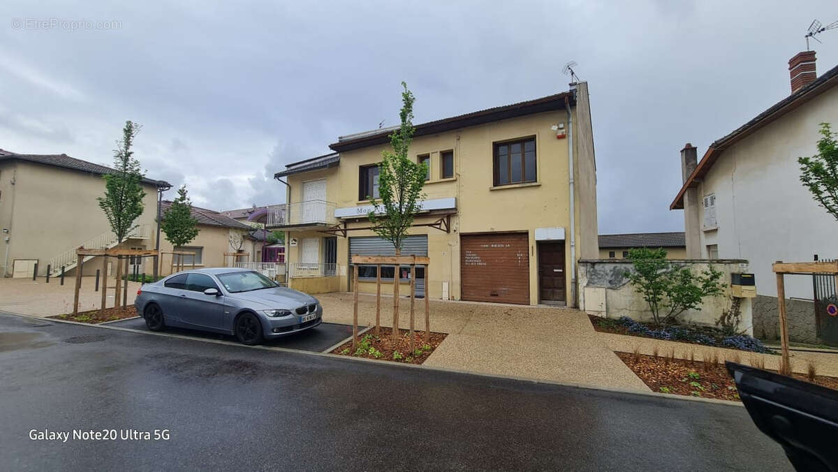 Appartement à EPINOUZE