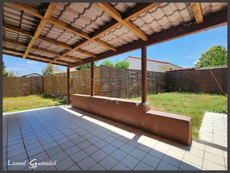 Maison à vendre 4 chambres avec jardin, parking sur la commune de Pineuilh proche de Sainte Foy la Grande (33) - photo 16