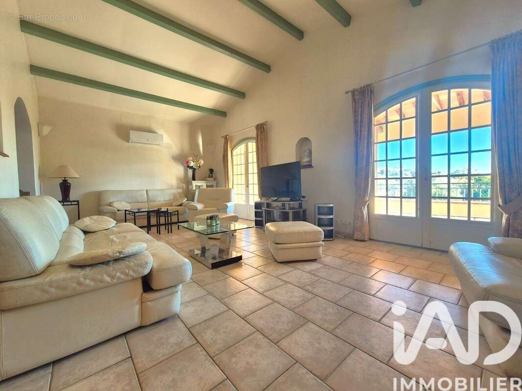 Photo 3 - Maison à MANDELIEU-LA-NAPOULE