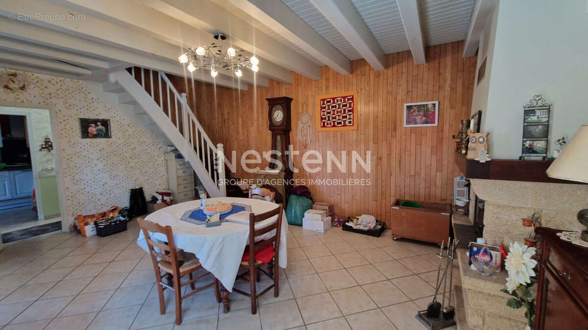 Maison à SAINT-SAUD-LACOUSSIERE