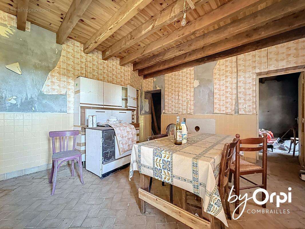 Maison à LOUROUX-DE-BOUBLE