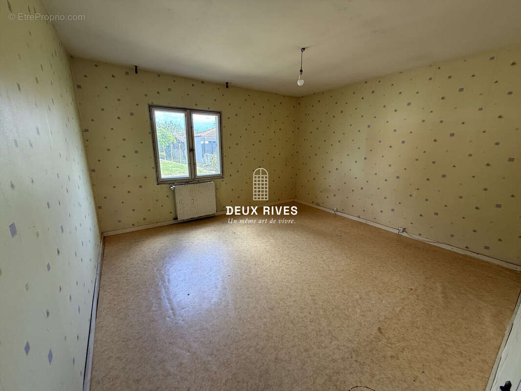 Maison à BOUGUENAIS