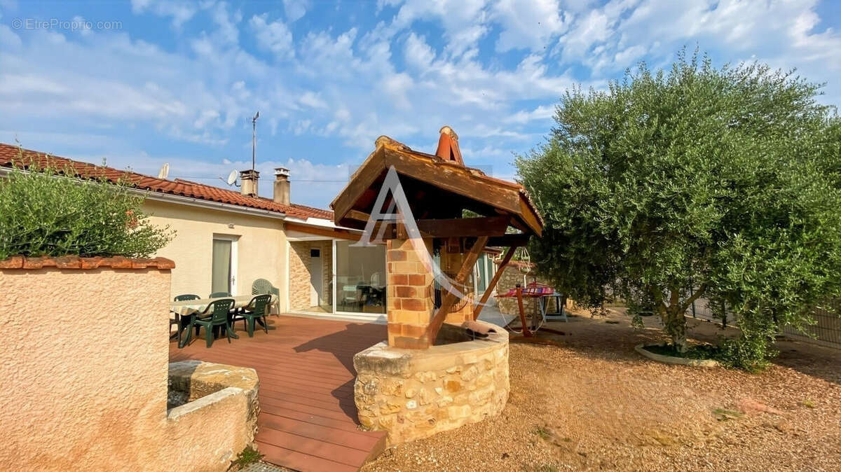 Maison de plain-pied avec piscine et son appartement indépendant - photo 8