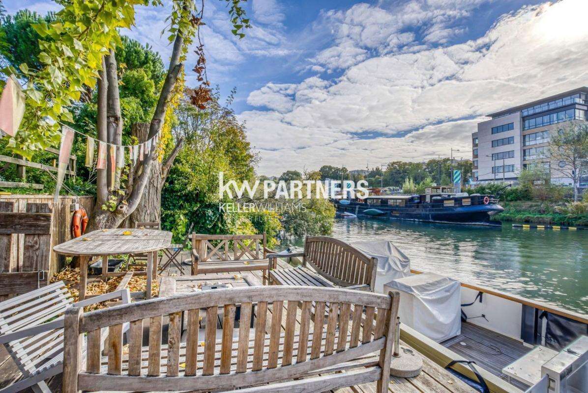 Maison à ISSY-LES-MOULINEAUX