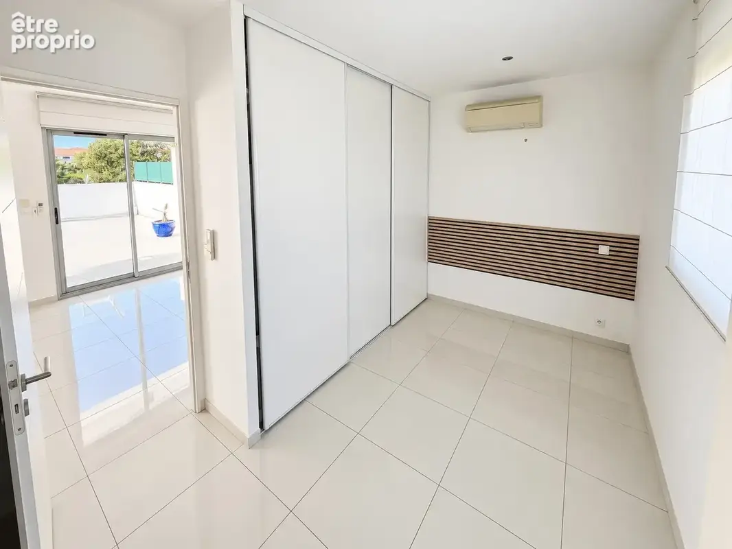 Villa d'architecte avec piscine et deux appartements indépendants - photo 18