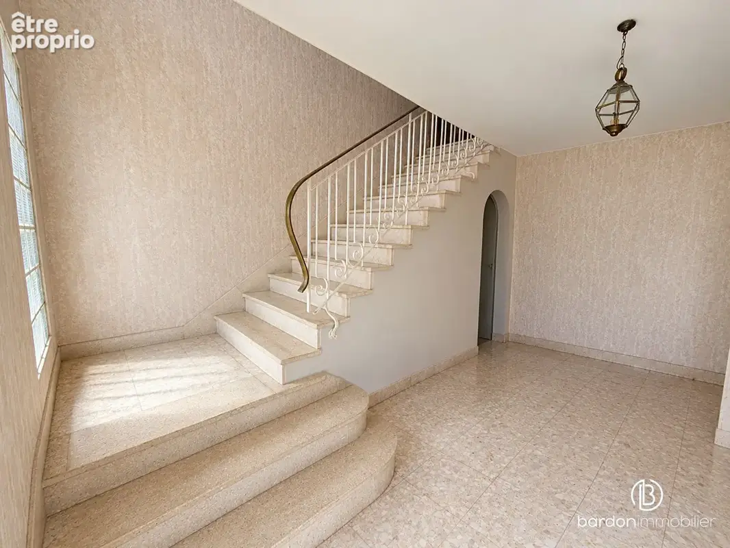 Maison à rénover - 175 m² - Centre-ville de Challans - photo 3