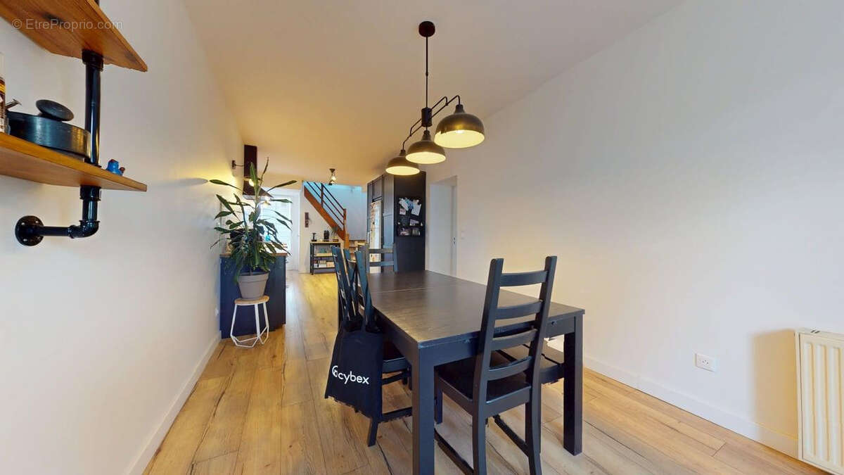 Maison à LABARTHE-SUR-LEZE