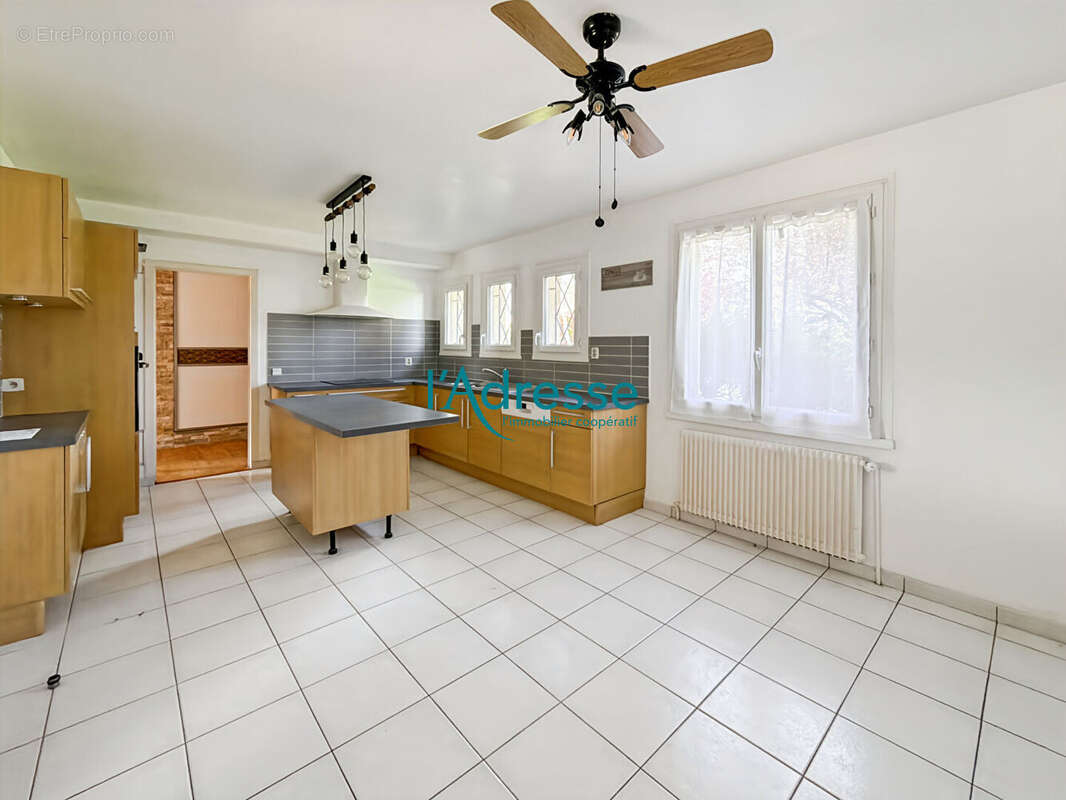 Maison à OINVILLE-SUR-MONTCIENT