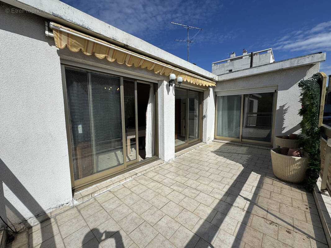 Commerce à SAINT-MAUR-DES-FOSSES