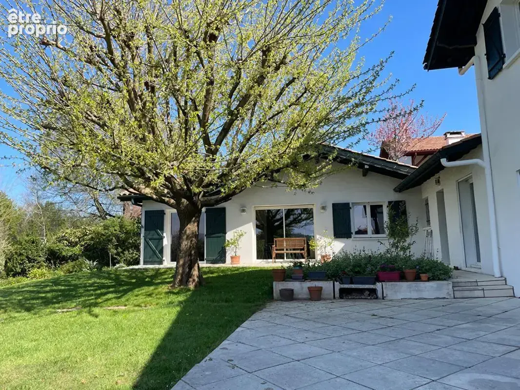 Ustaritz, Propriété familiale avec vue montagnes - photo 11