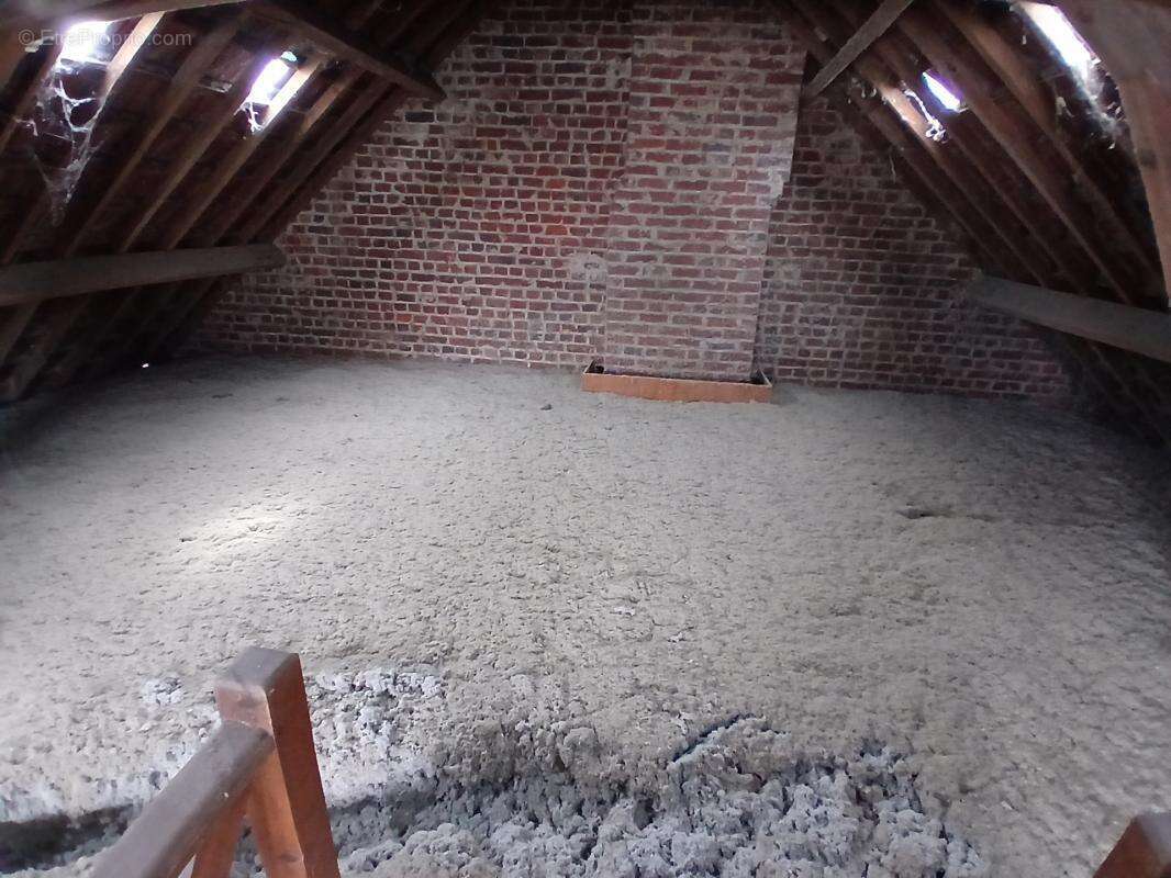 Maison à NEUVILLE-SAINT-REMY