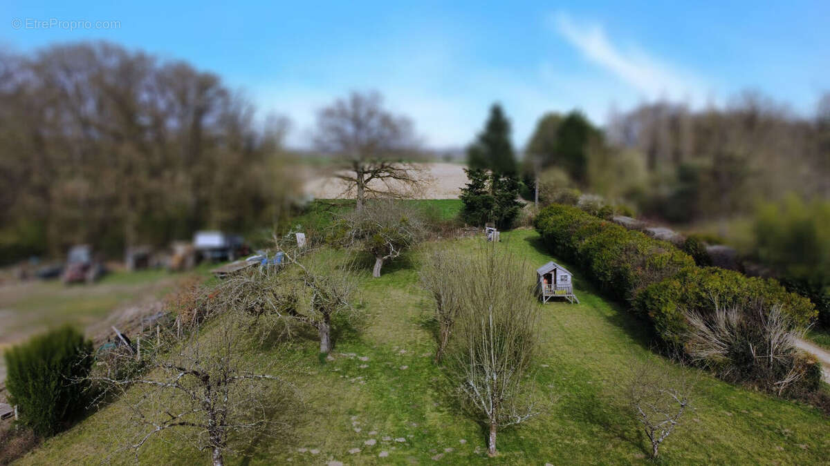 Maison à DOMATS