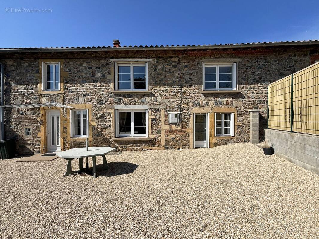 Maison à PROPIERES