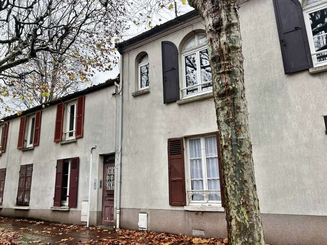 Appartement à SAINT-MAUR-DES-FOSSES