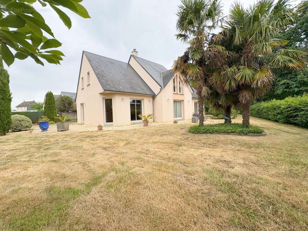 Maison à BREHAL