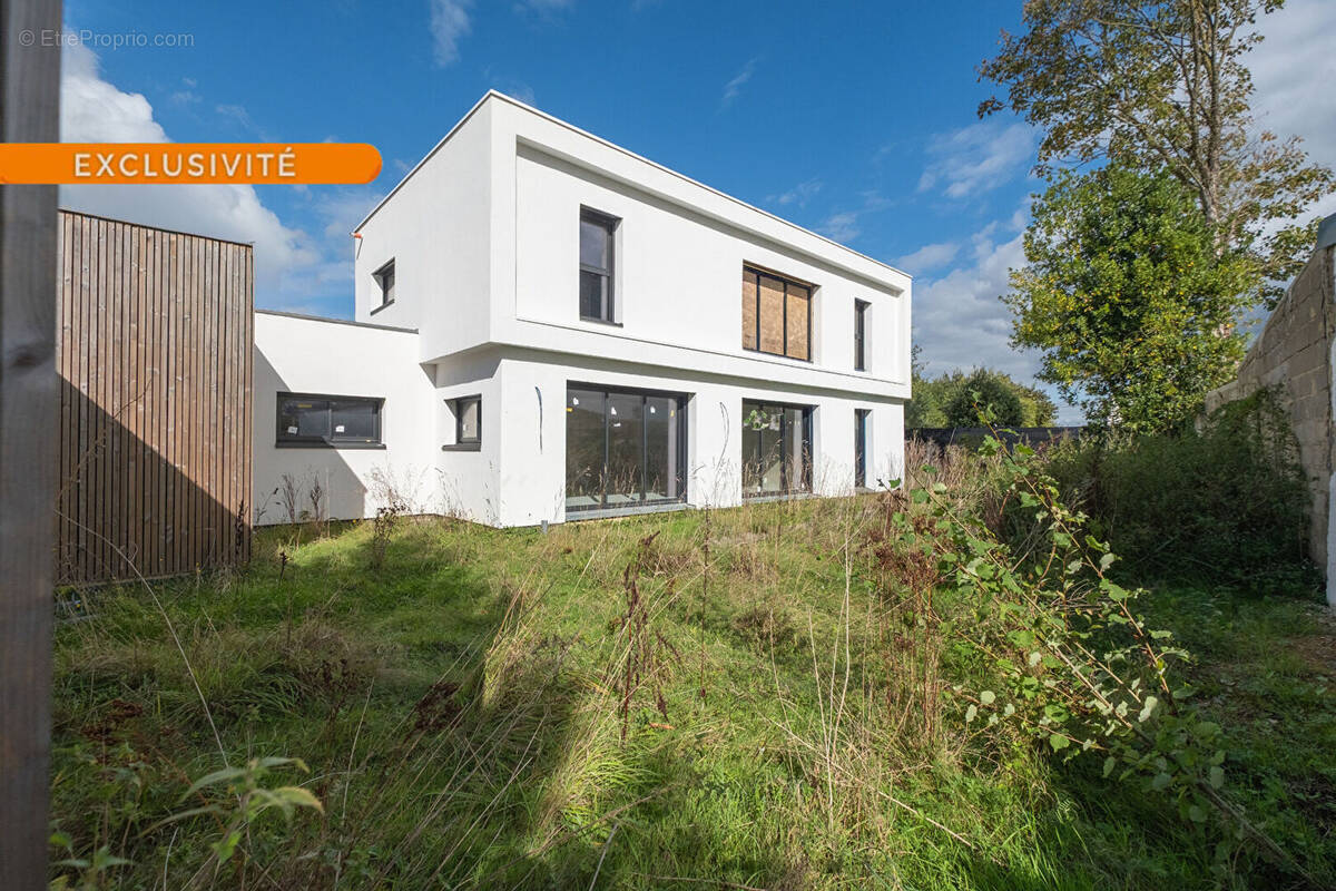 Terrain à CESSON-SEVIGNE