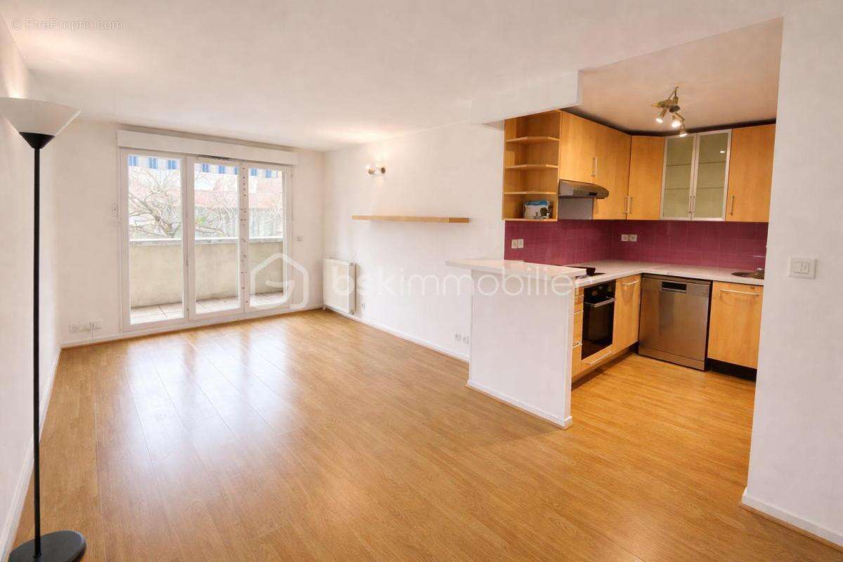 Appartement à LE BLANC-MESNIL