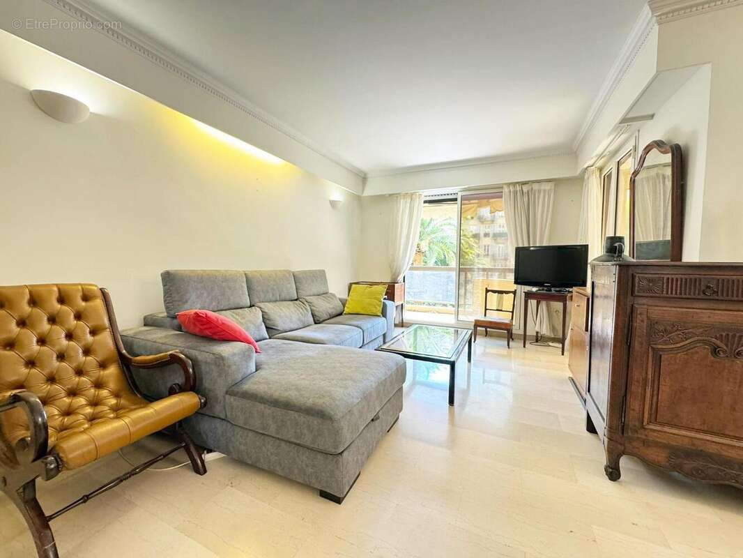   - Appartement à NICE