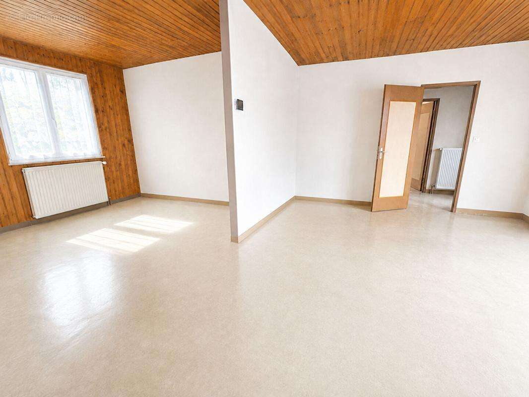 Maison de plain pied 110m2 - 4 chambres à Montignac Charente - photo 5