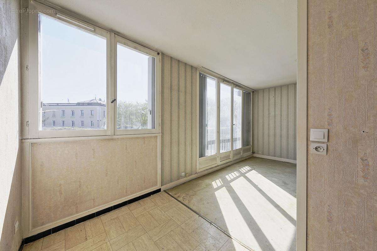 Appartement à LE PLESSIS-TREVISE