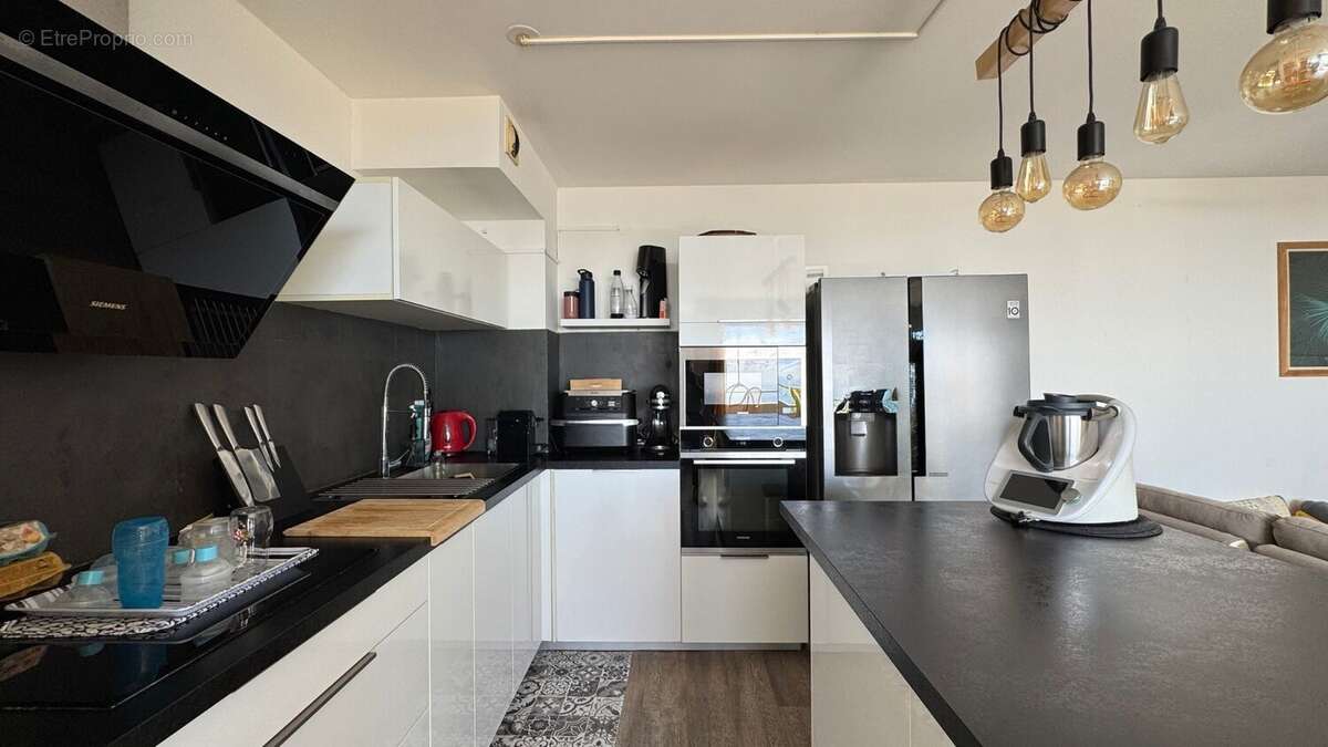 Appartement 87 m² à Saint-Denis  - photo 8