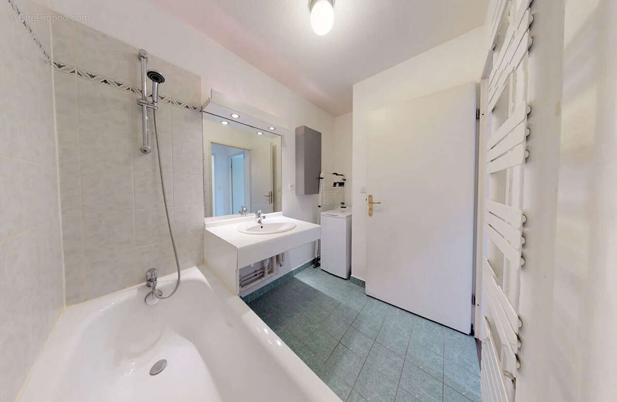 Appartement à LYON-8E