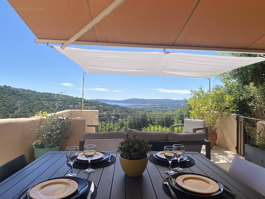 Appartement à GRIMAUD