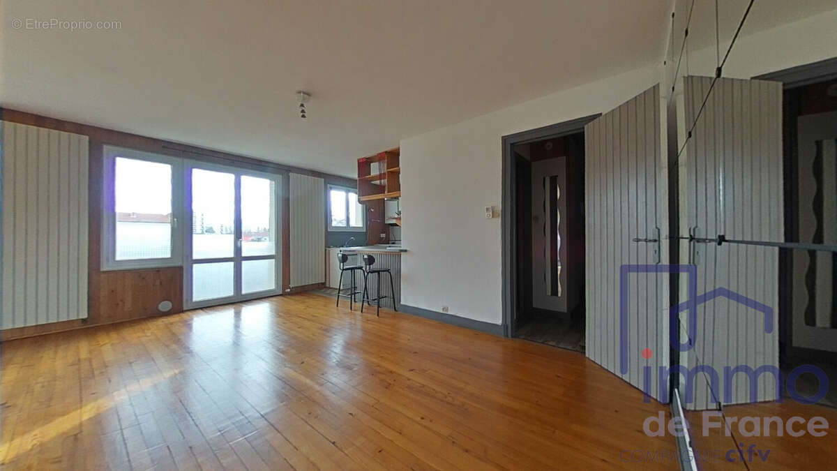 Appartement à SAINT-ETIENNE