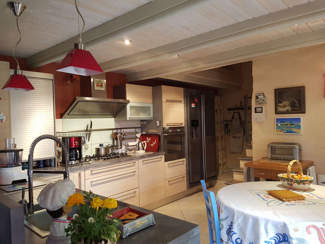 Maison à LES LANDES-GENUSSON