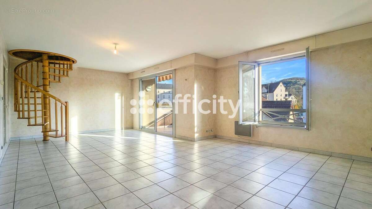 Appartement à LONS-LE-SAUNIER