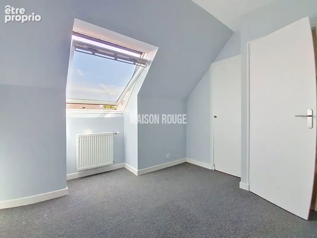 INVESTISSEMENT LOCATIF - Maison entièrement rénovée à proximité du Bourg de Ploufragan - Au calme en impasse - photo 11