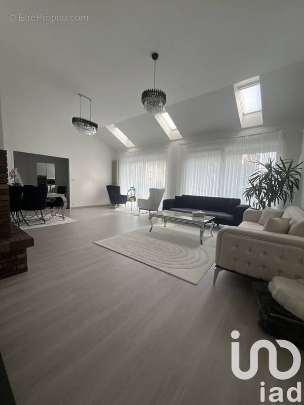 Photo 1 - Maison à NEUFCHATEAU