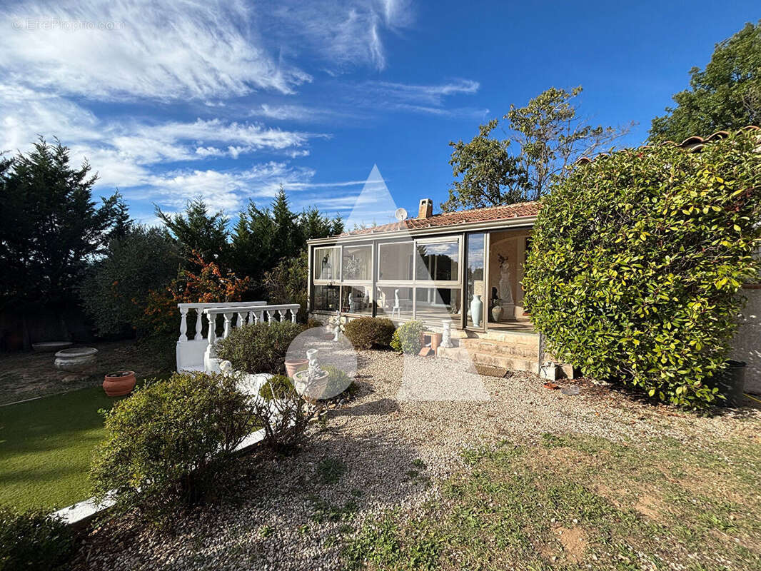 Maison à VINON-SUR-VERDON