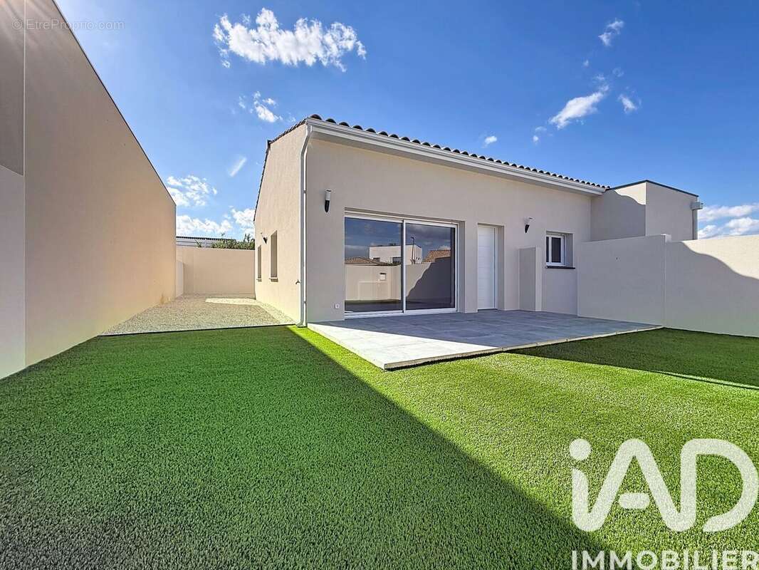 Photo 2 - Maison à SAUVIAN